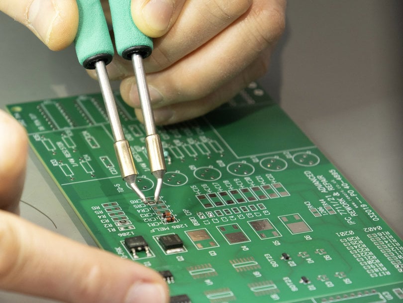 Guide to basics of SMD rework from A.R.T. designed to help improve electronics manufacturing 